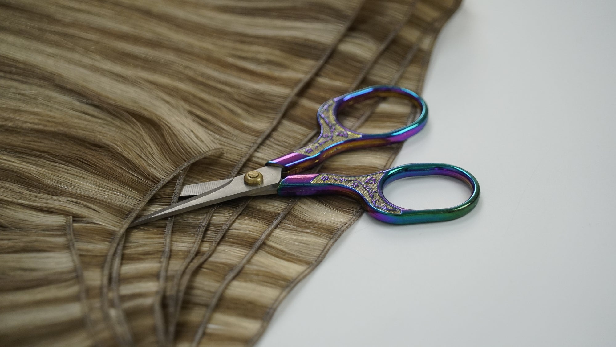 Our newest addition! The famous 'GENIUS WEFT'!