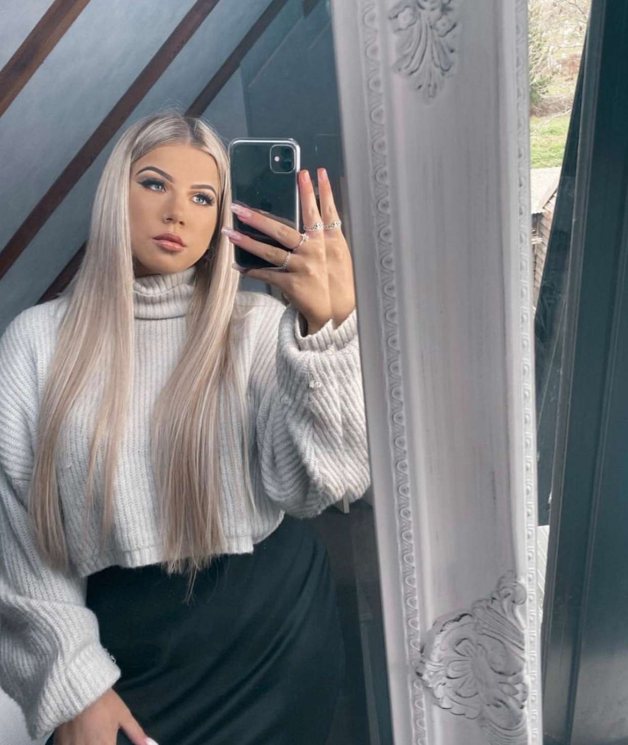 #18/60 Pearl Ash Blonde Highlights Butterfly Weft™ Hair Extensions