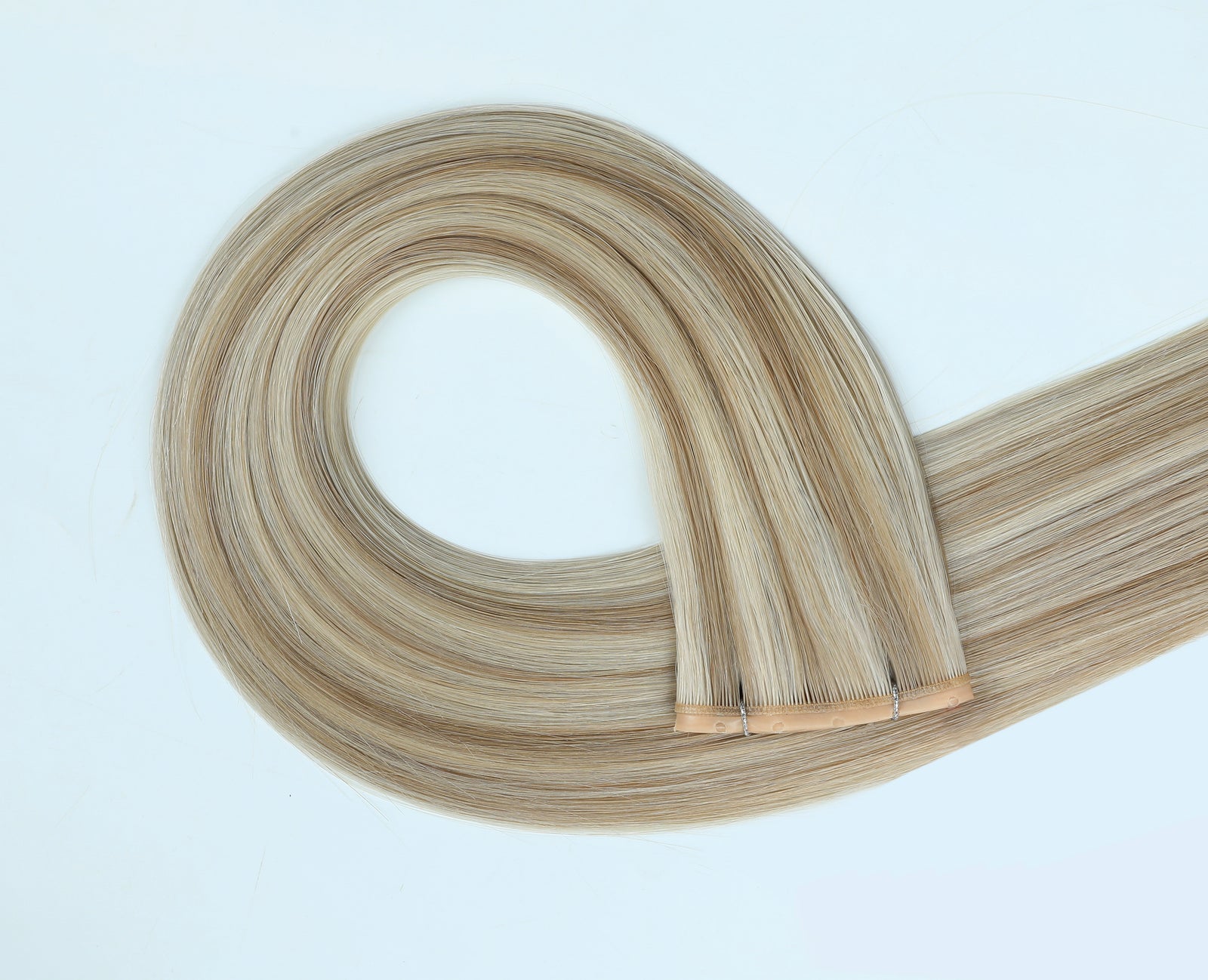 #18/613 Ash Blonde Highlights Butterfly Weft™ Extensions